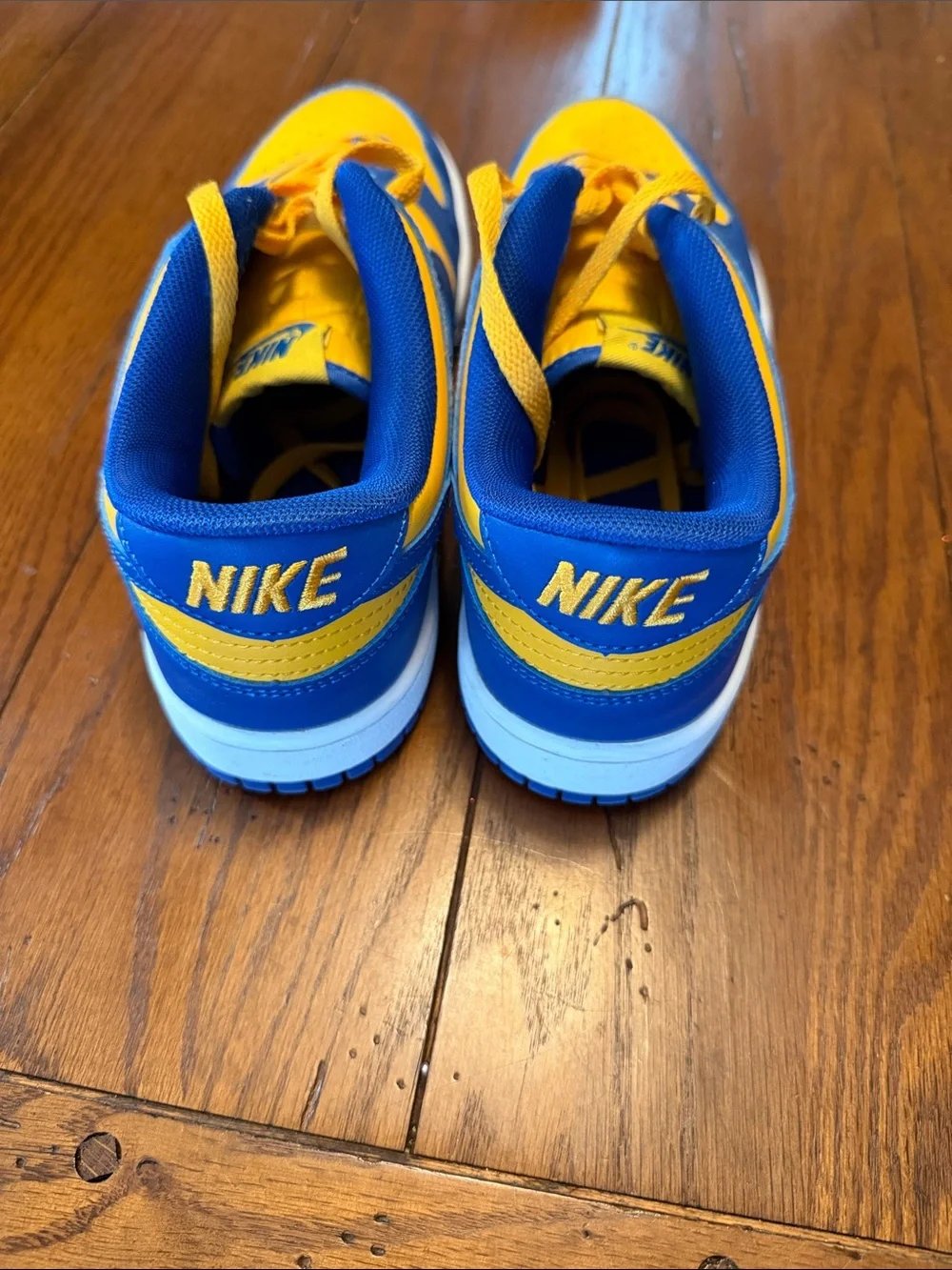 Nike bold two